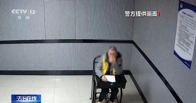 离谱！男子怕被老婆发现，将酒瓶从18楼扔下，小区邻居遭殃了