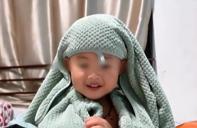 男童被“后妈”虐死案今开庭，生母讲述男童被虐过程，令网友震惊