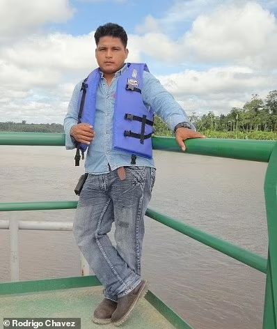 英国商人在厄瓜多尔枪杀旅游公司合伙人，随后被拖出警察局烧死