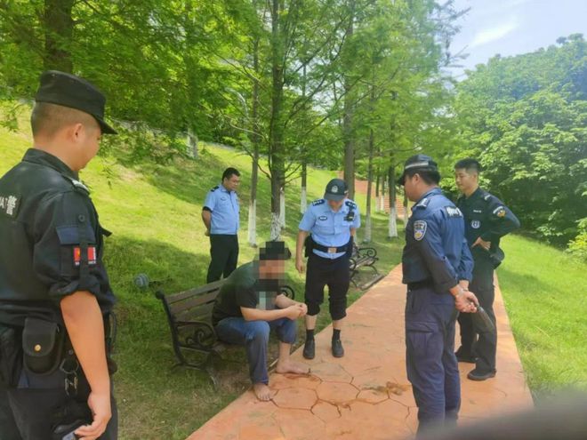 “给你多放一勺冻冻，不要死”！25岁小伙轻生前点奶茶，店主骑手果断报警