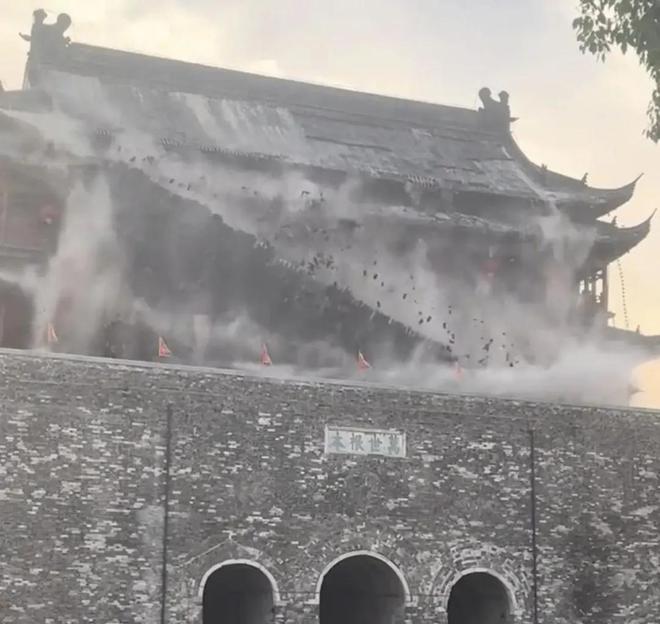主编有态度 | 650年凤阳鼓楼“坍塌”：惋惜之余，更需对古建筑温柔以待