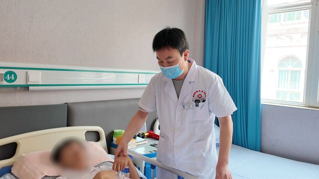 入室歹徒滥施暴行致人重伤 年轻母亲舍身护女深陷困境