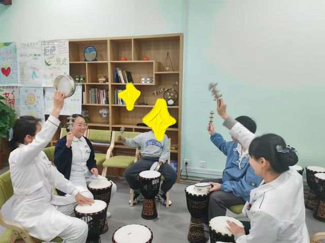 第988医院创新开展心理团辅 为青少年构筑心灵成长阶梯