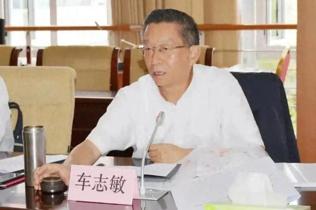 五一假期，这个省2名干部落马，他已退休9年