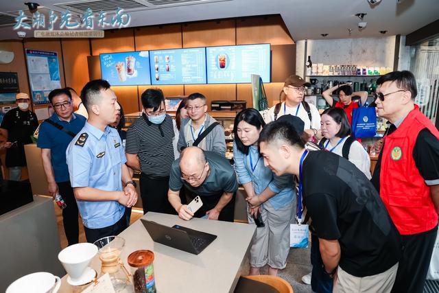 “大潮争先看东南”福建行 感受“放心消费”的满满安全感