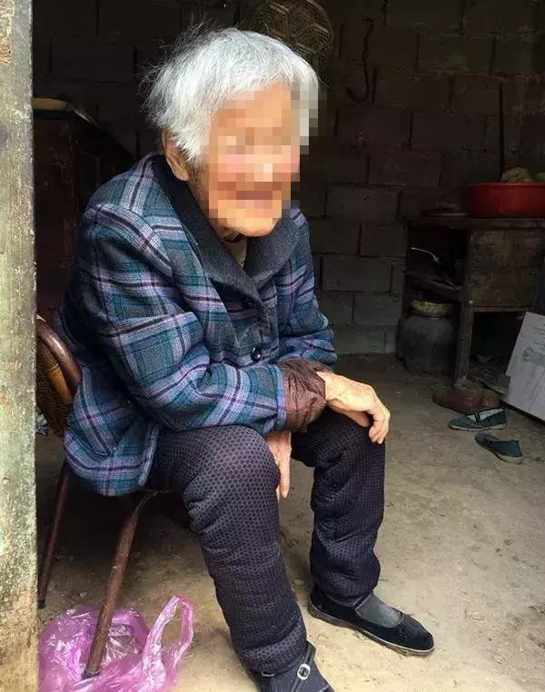 年轻男子强奸88岁老婆婆致死，情节极其恶劣被枪决，网友爆评