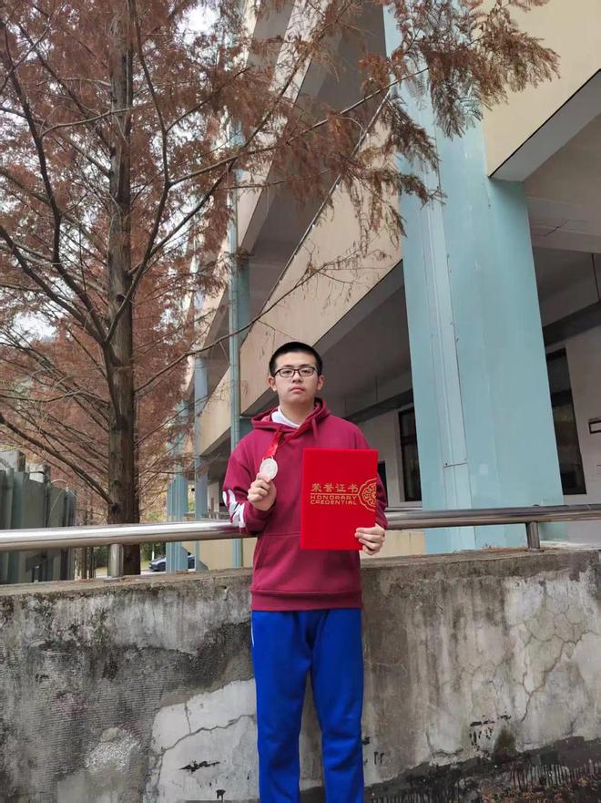 登上《人民日报》的中职少年兰棋：以“数智化会计探路人”再出发
