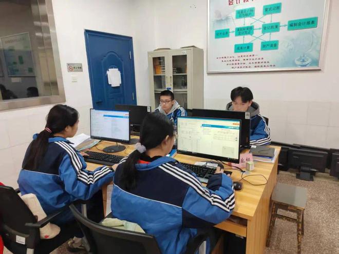 登上《人民日报》的中职少年兰棋：以“数智化会计探路人”再出发